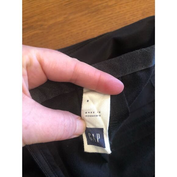 GAP Black Mini-Skirt with Pleat Darts & Pockets Size 8 - Picture 11 of 11